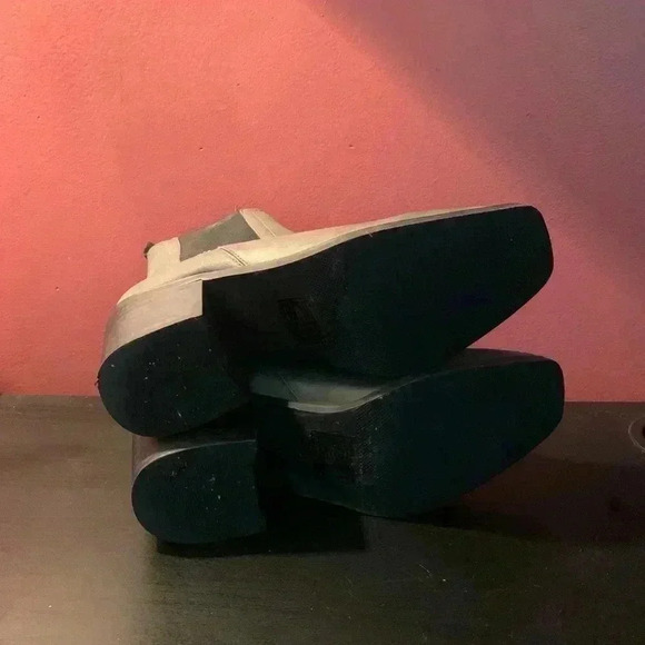 Free People Vegan Chelsea Gray Ankle Boots - Picture 8 of 8